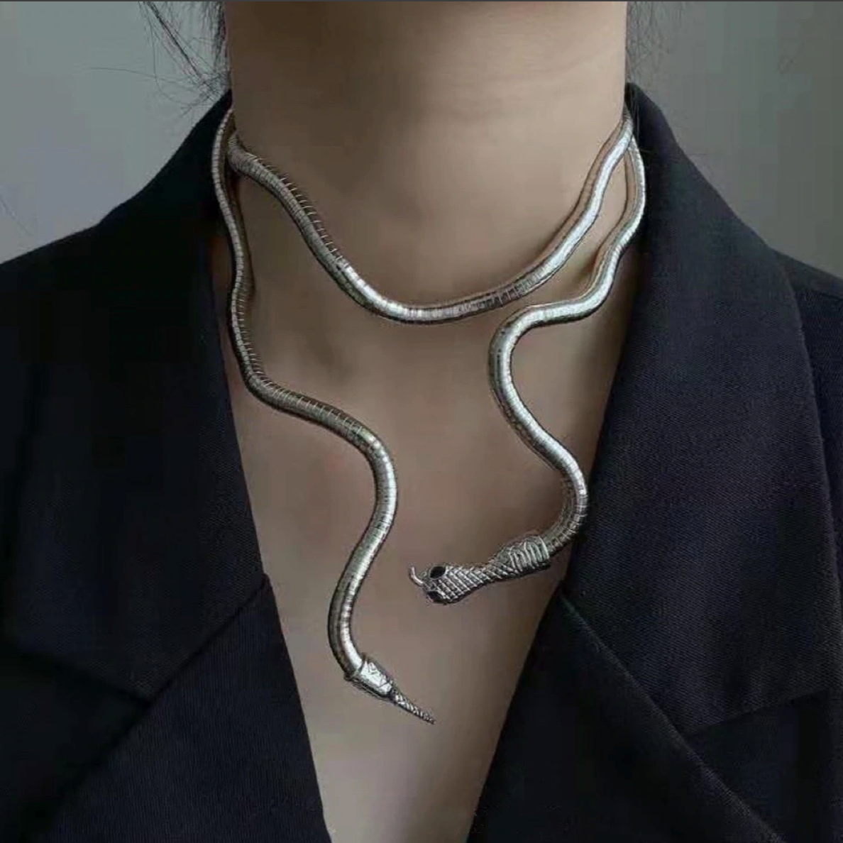2dadoll Medusa flexible necklace